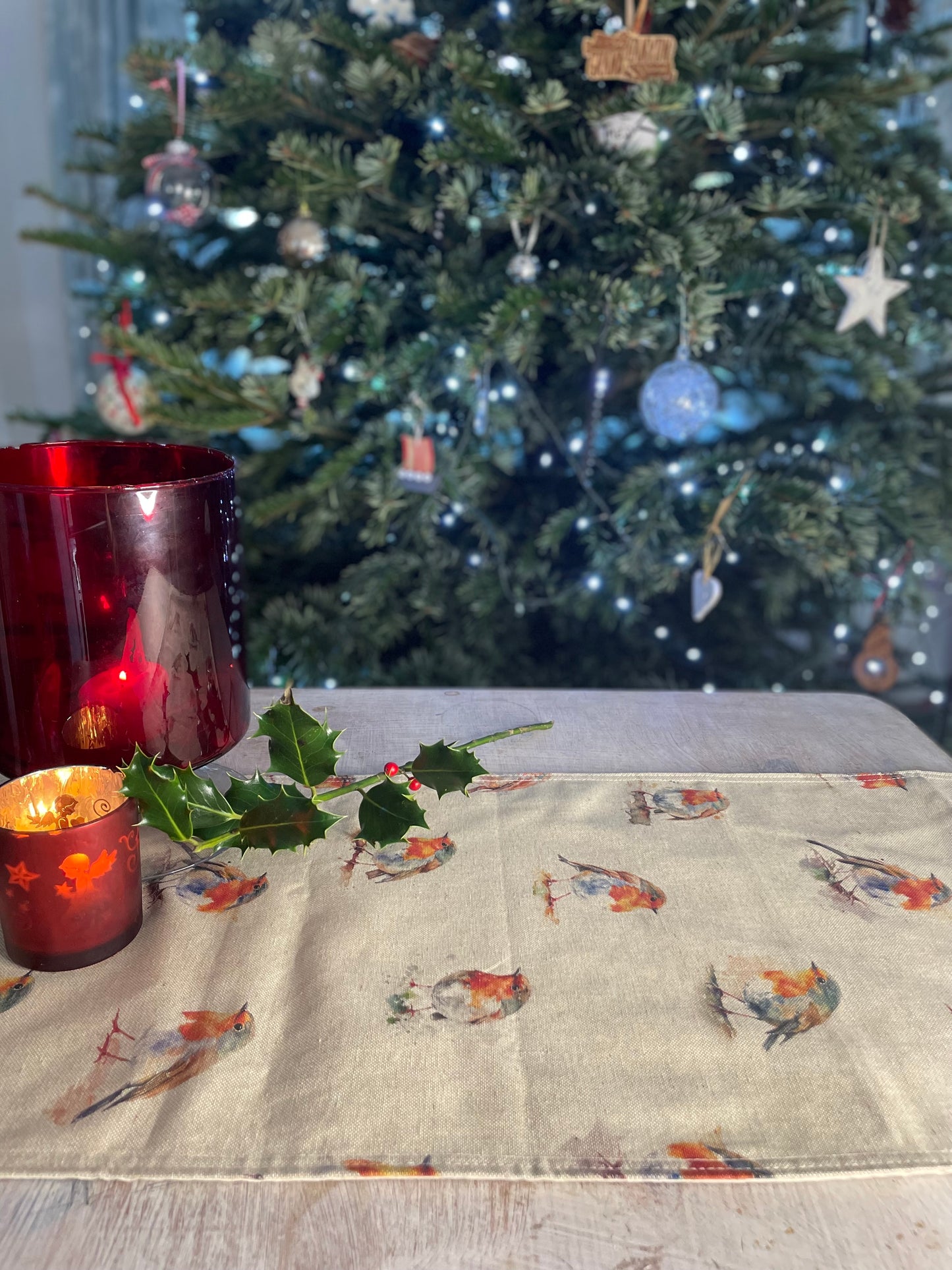 Robin Table runner - Christmas festive Table Runner -3 lengths