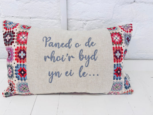 Welsh saying Crochet style Cushion-Cwtch Rectangle  Cushion