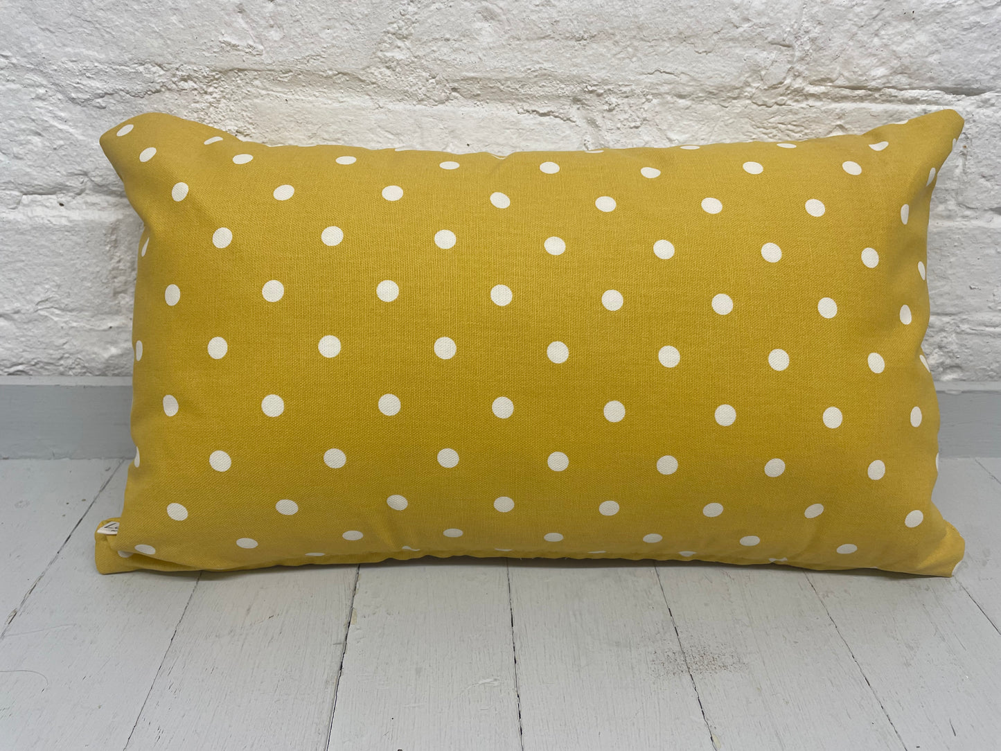 Pasg Hapus Cushion long Cushion
