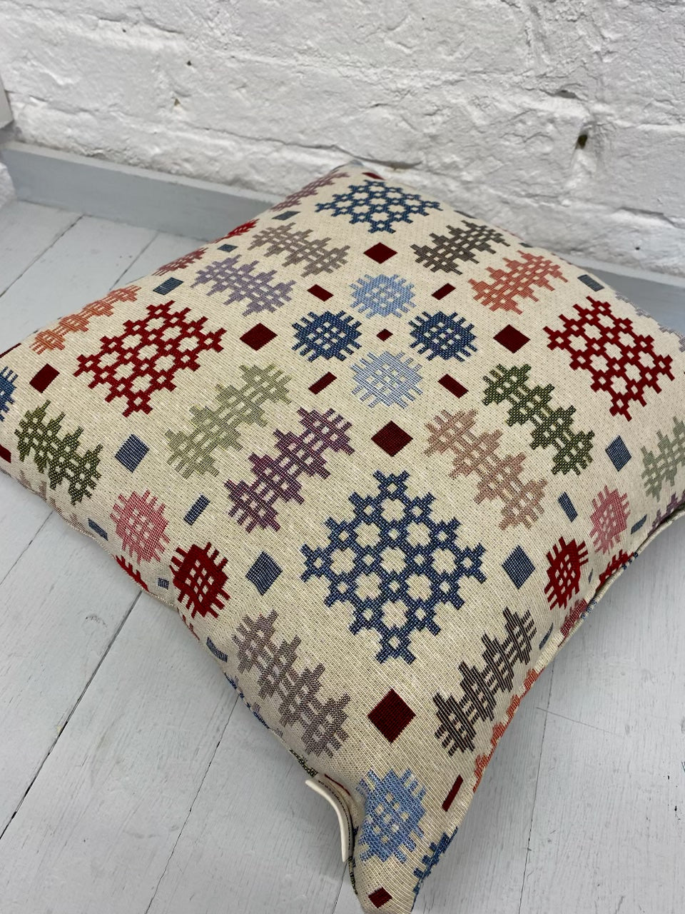 Location Cushion