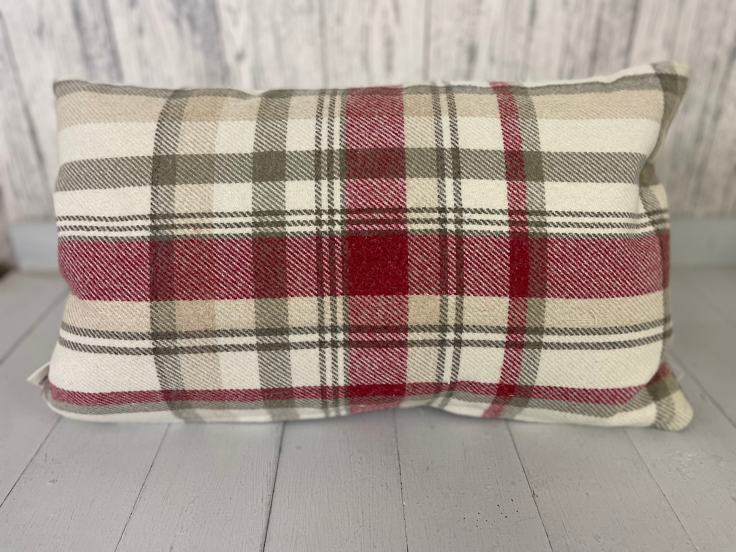 Pasg Hapus wool Cushion