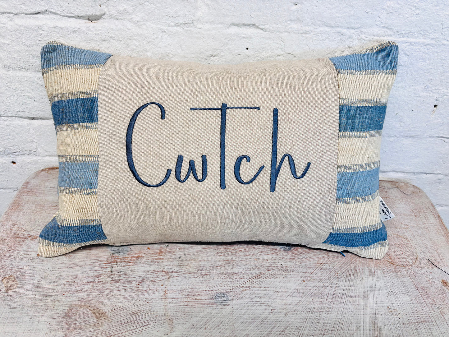 Cwtch Cushion