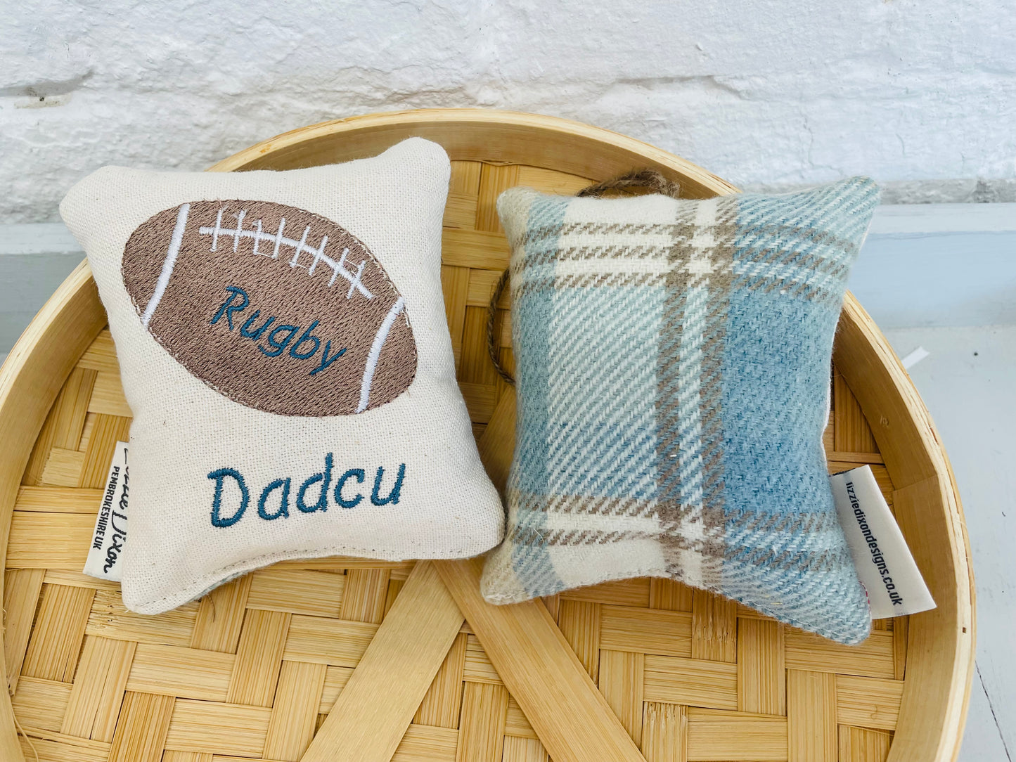 Personalised Rugby Father’s Day Hanger-personalised with any name .