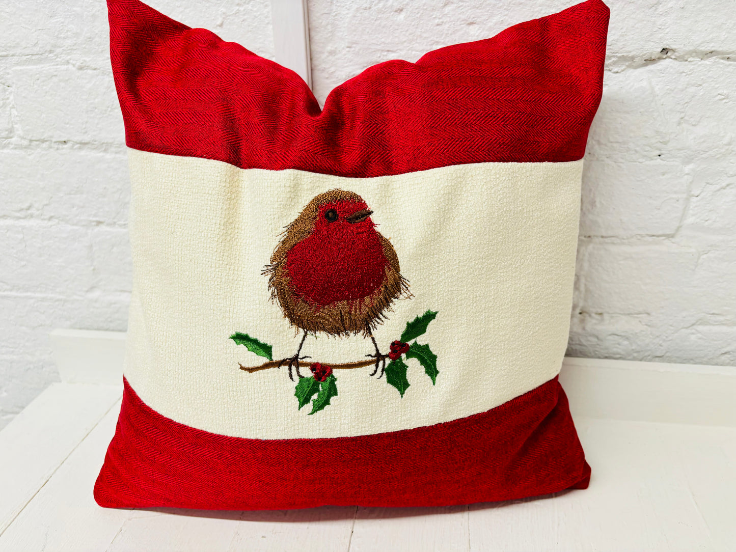 Robin Cushion