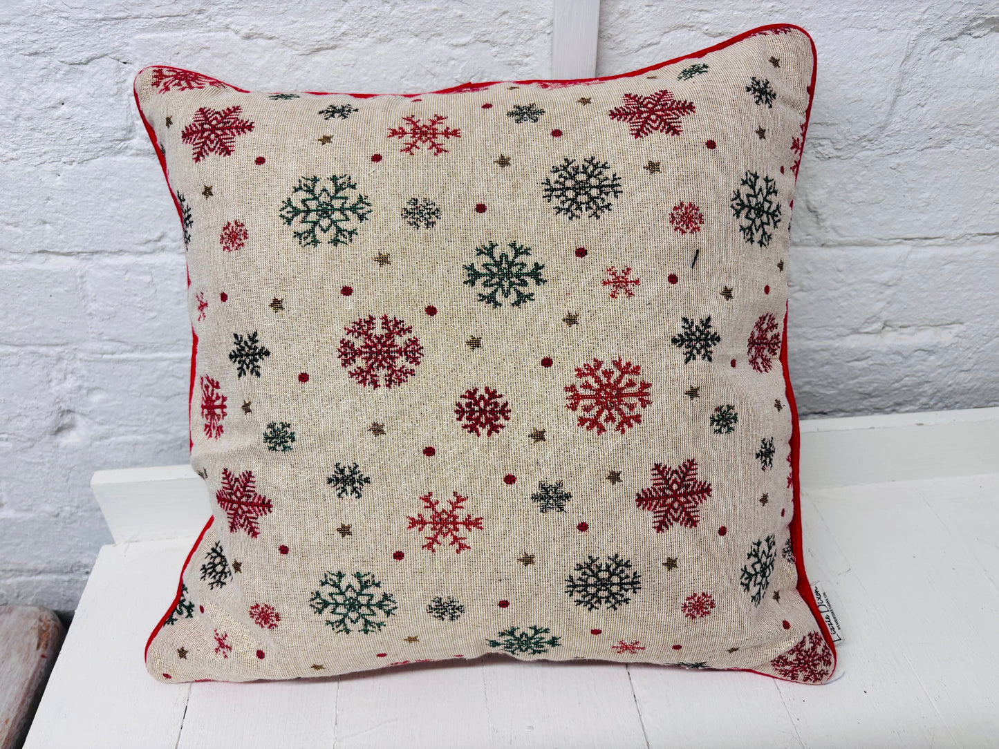 Christmas Post Box Cushion. Merry Christmas / Nadolig Llawen Letters to Santa Cushion snowy postbox and robin nostalgic Xmas scene handmade Christmas cushion