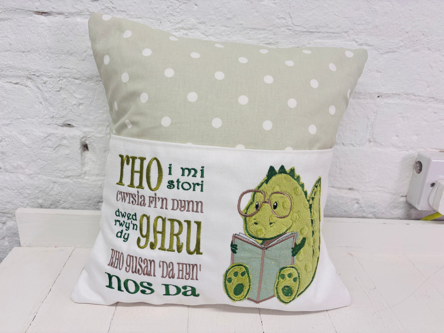 Green Cute Dino with English or Welsh Saying