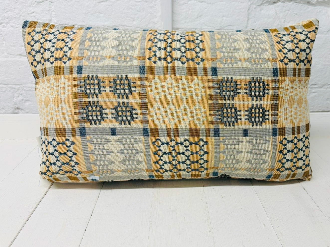 Cwtch Welsh Blanket -Rectangle Cushion
