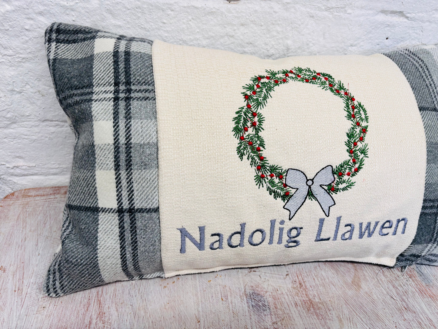 Christmas Wreath Nadolig llawen luxe Red and Gold Snowflake Cushion .