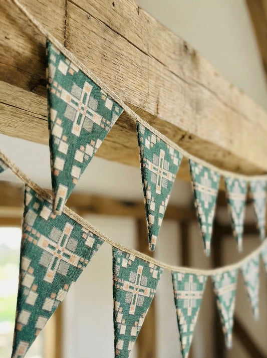 Vintage Cross Bunting - 7 flag Bunting