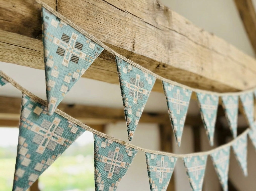 Vintage Cross Bunting - 7 flag Bunting