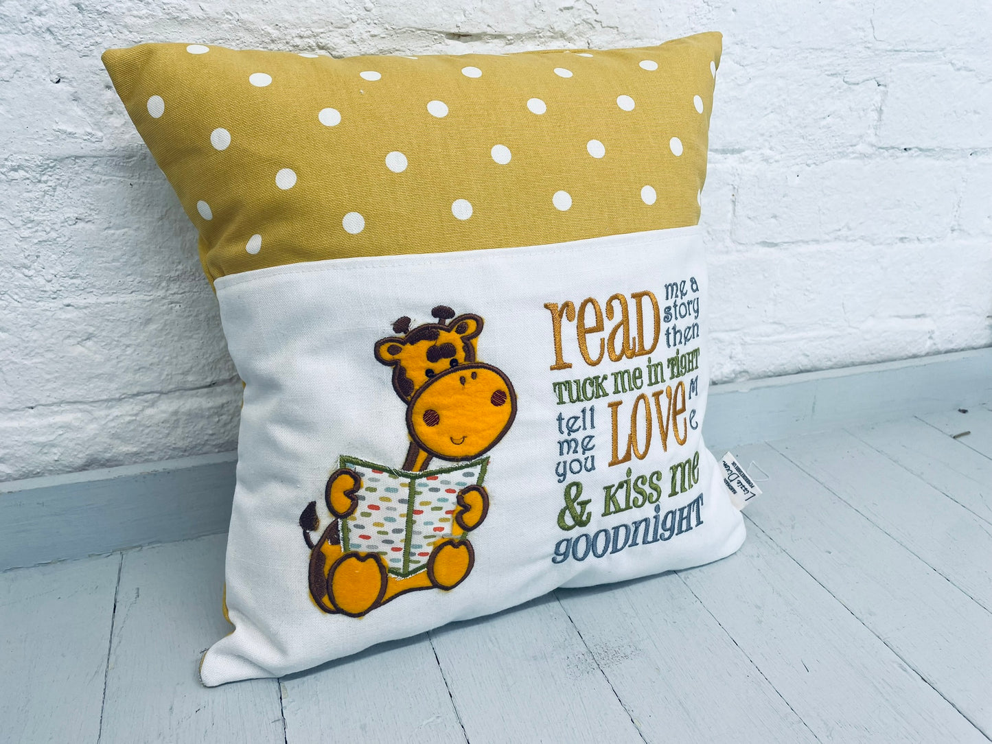 Giraffe with a welsh saying Children's Reading book Cushion.