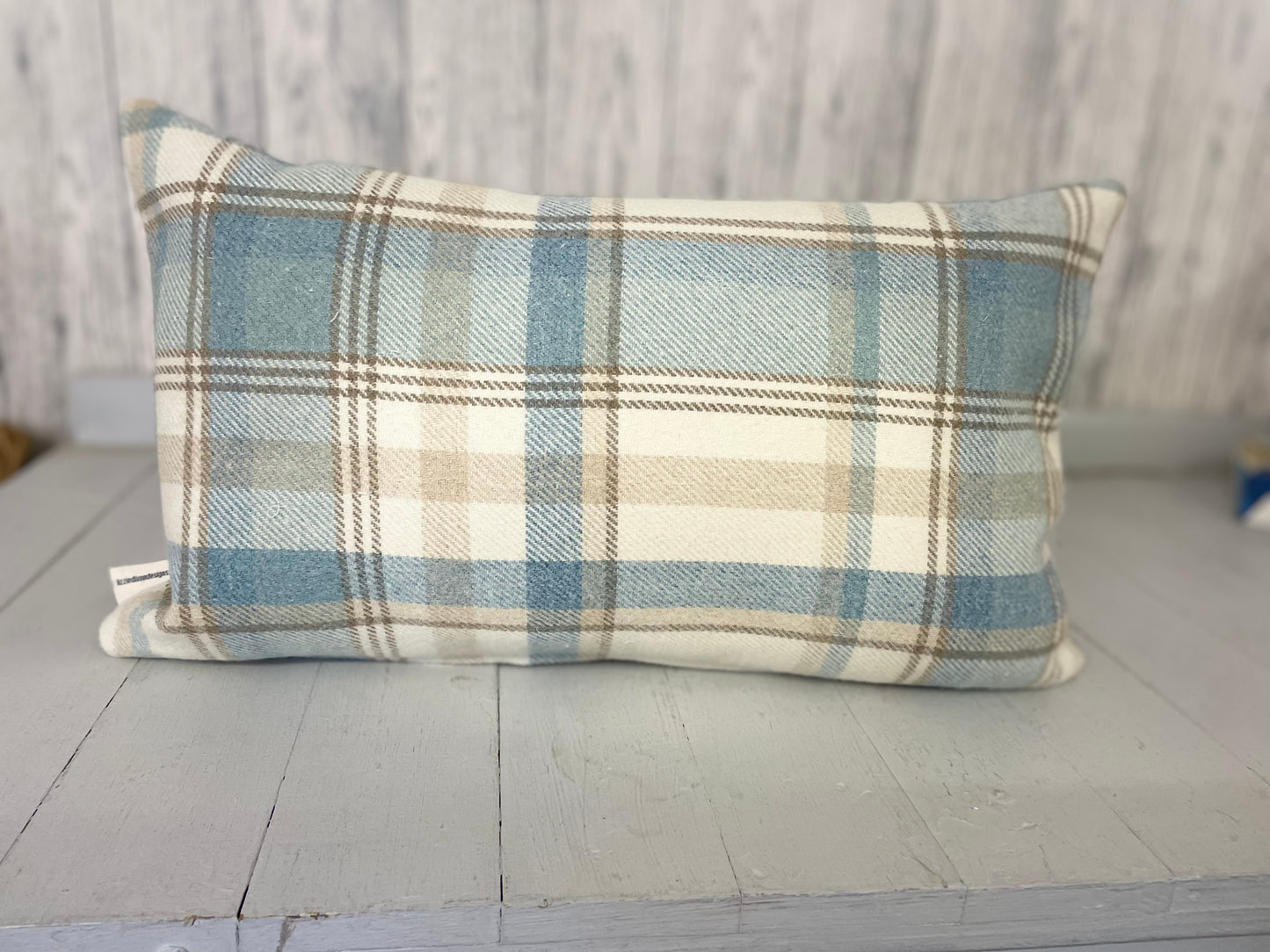 Welsh Quote Wool touch fabric cushion -Ffrind