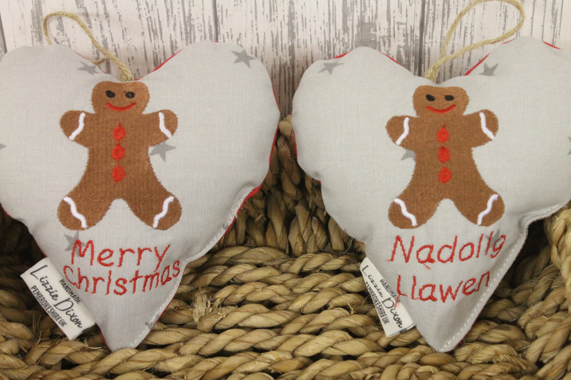 Christmas Gingerbread Man Hanging Heart- Nadolig Llawen hanging heart- Festive Gingerbread man -Christmas decorative Hanging Ornament