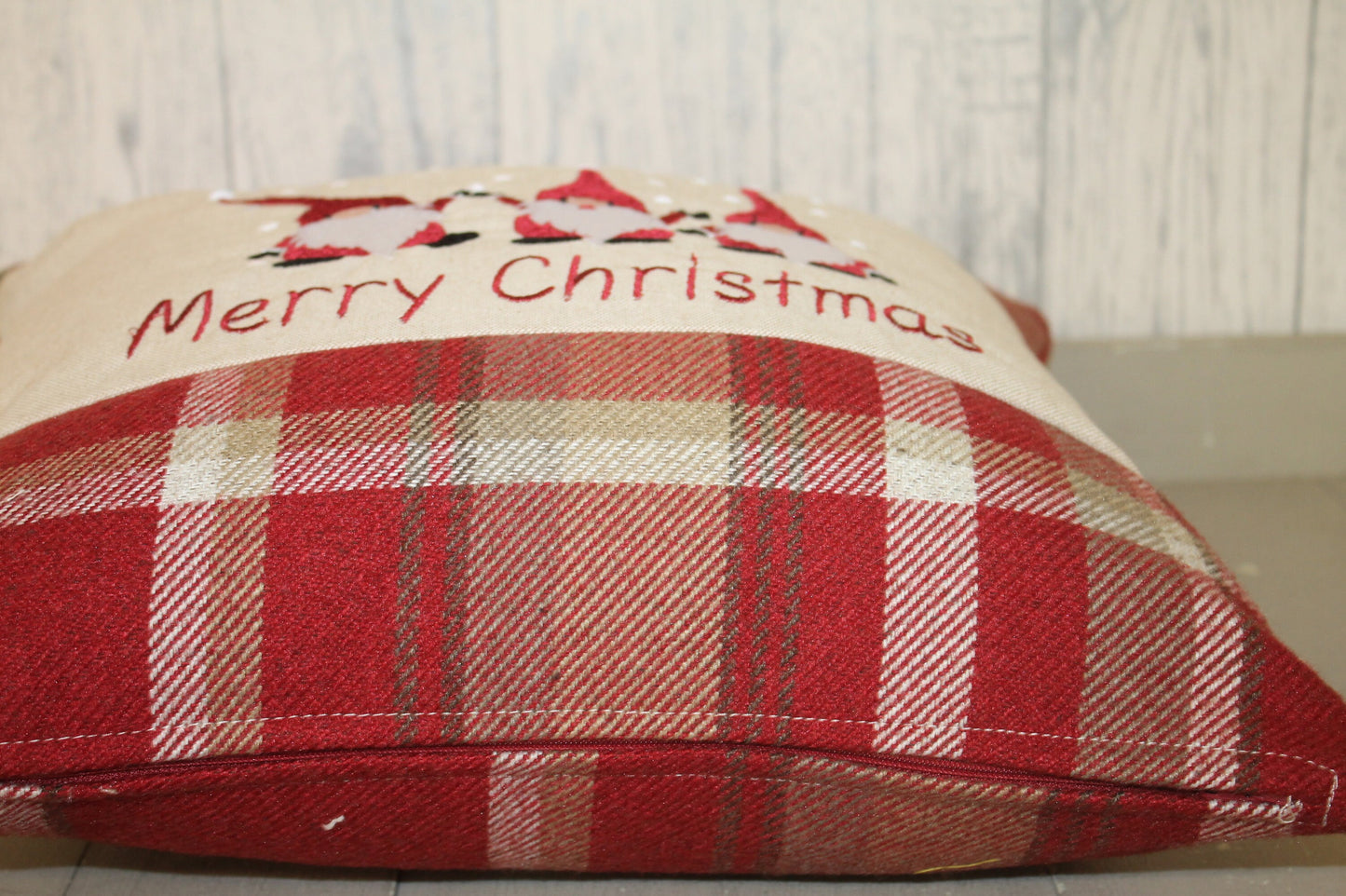 16" Christmas Gnomes Cushion, Nadolig Llawen Festive Cushion-Festive Gnomes- Christmas Gnomes- Red Gnomes