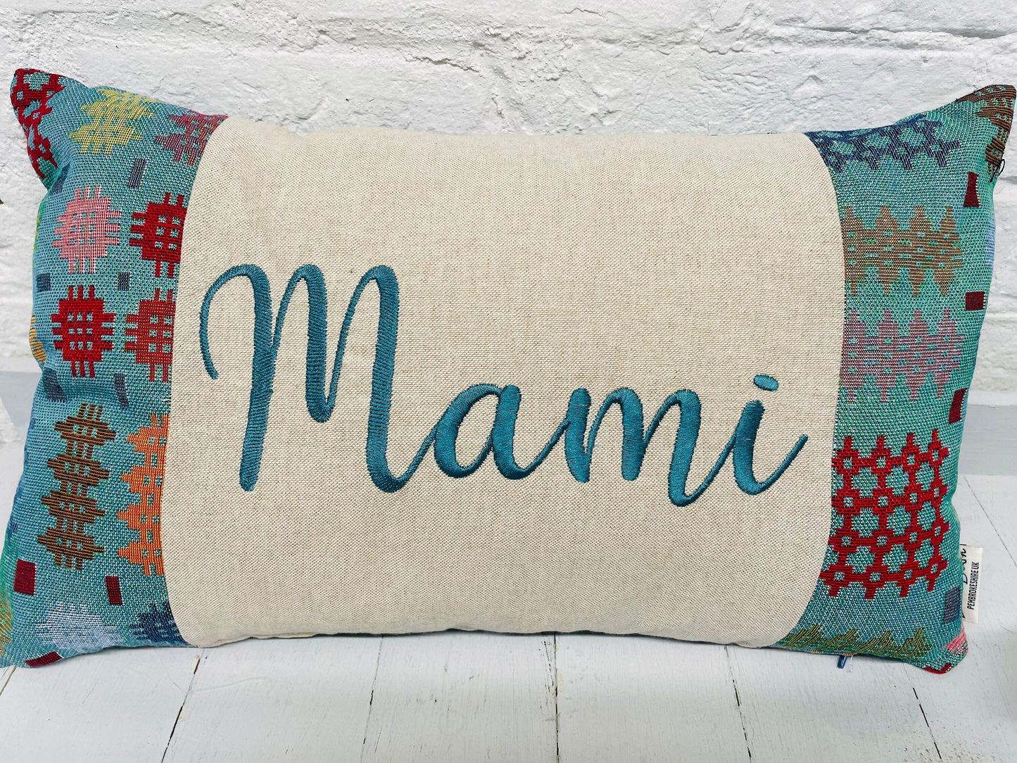 Mami Cushion , Welsh Mother&#39;s Day Gift, Mami Personalised Cushion, Gift for Mum. Gift for Mamgu, Personalised Mothers Gift - Welsh Blanket