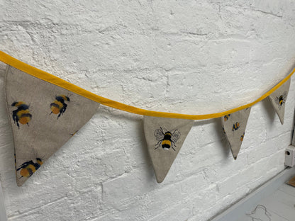 Bumble Bee Bunting