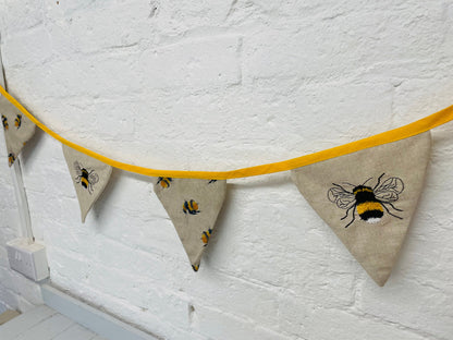 Bumble Bee Bunting