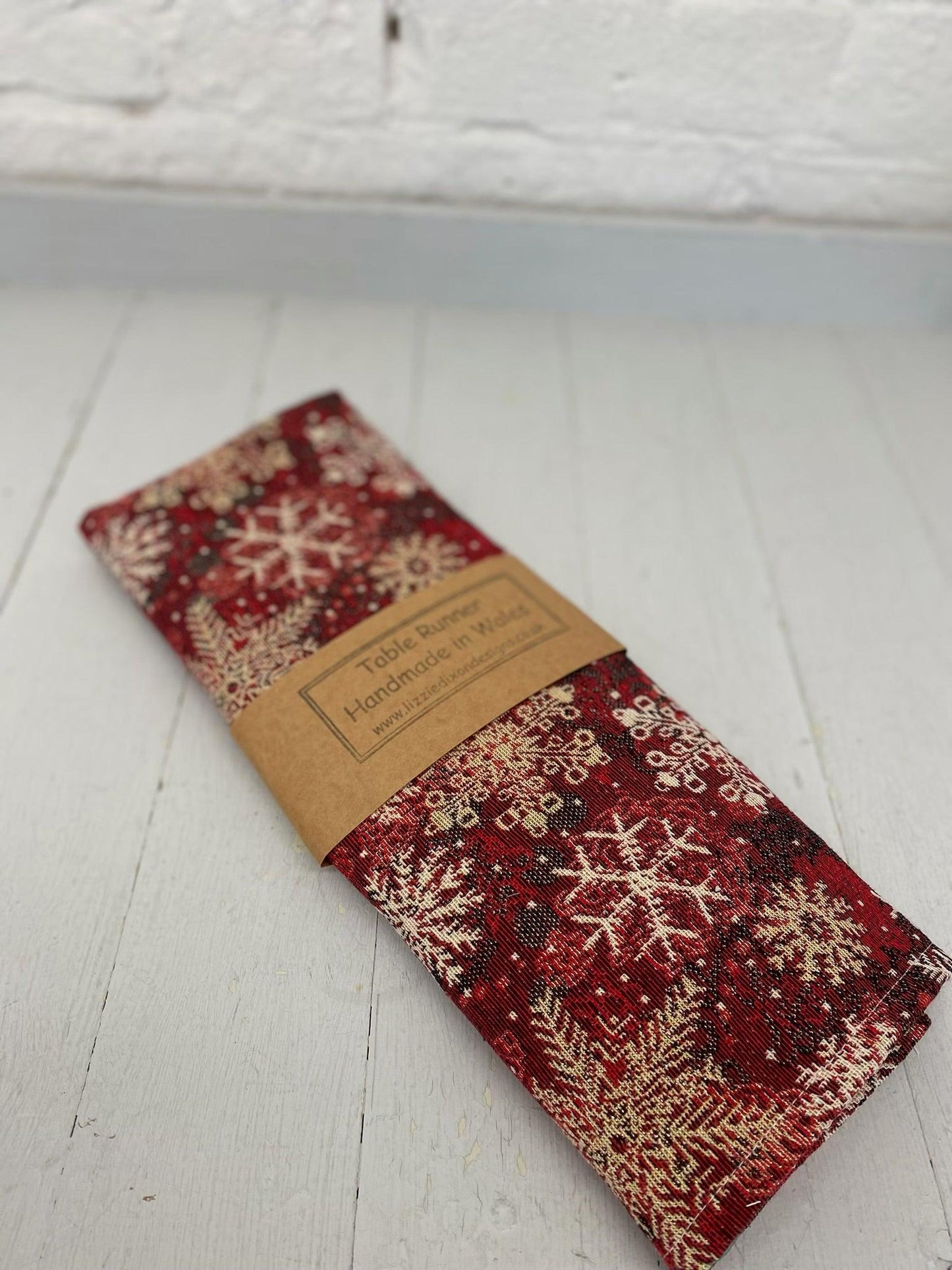 Christmas Table Runner-Snowflake Red and Gold