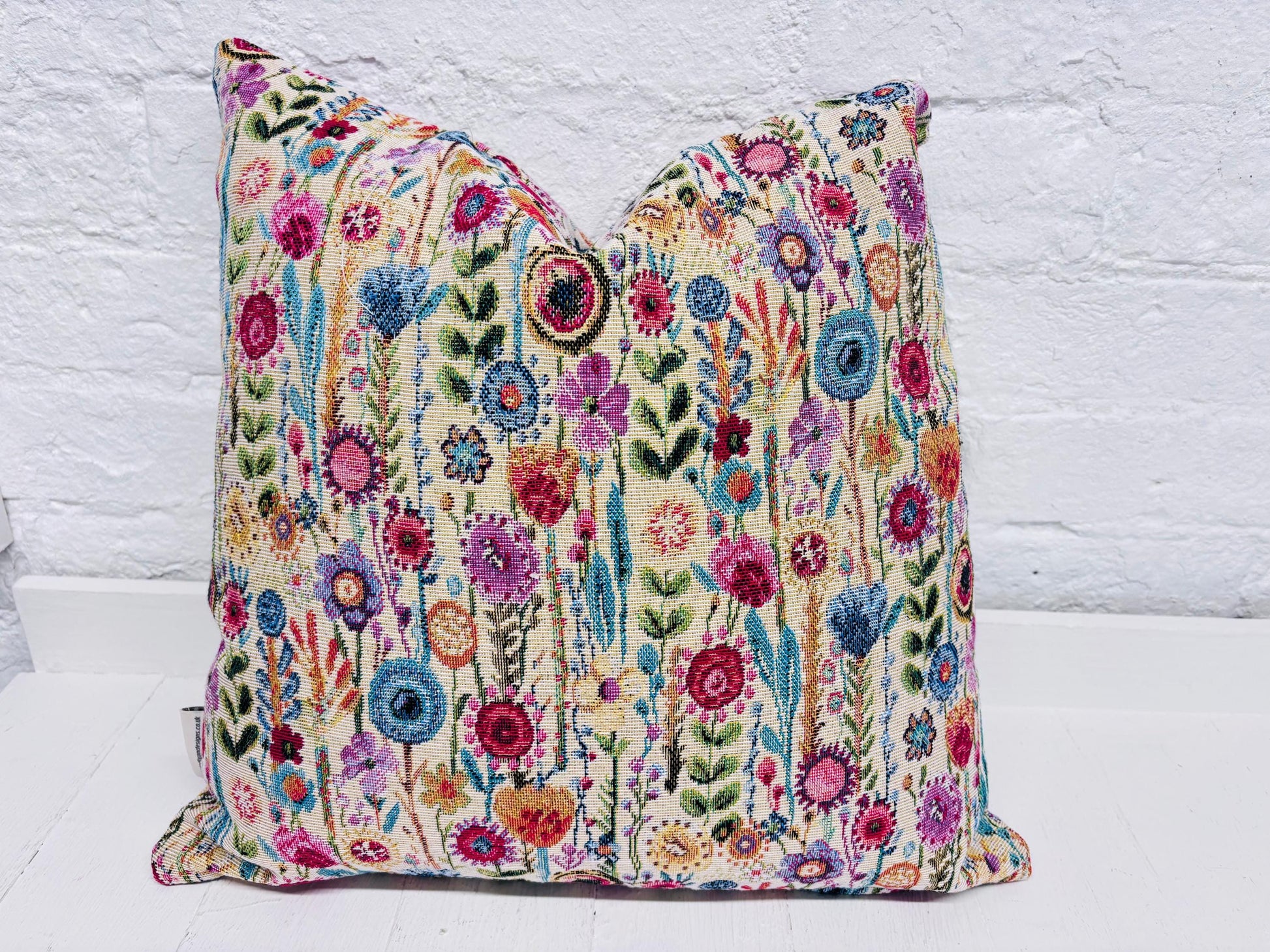 Cwtch kew Garden Floral Tapestry Cushion -Cwtch/Cwtsh