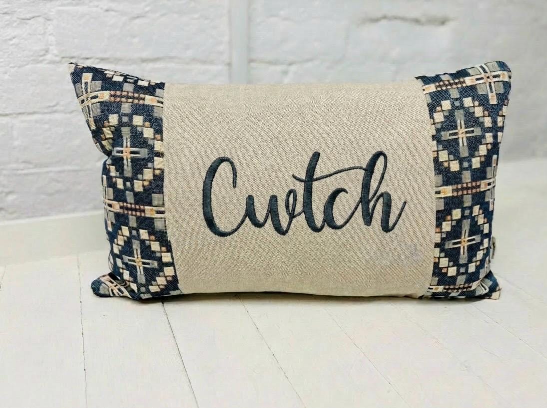 Cwtch Vintage Cross Welsh Blanket -Rectangle Cushion
