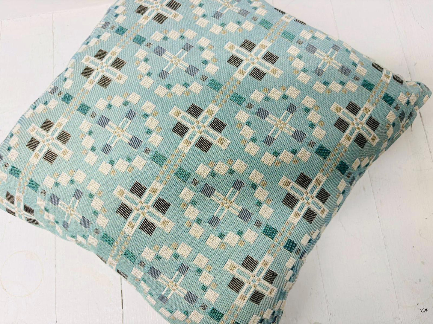 Cwtch Vintage Cross Welsh Blanket -Rectangle Cushion
