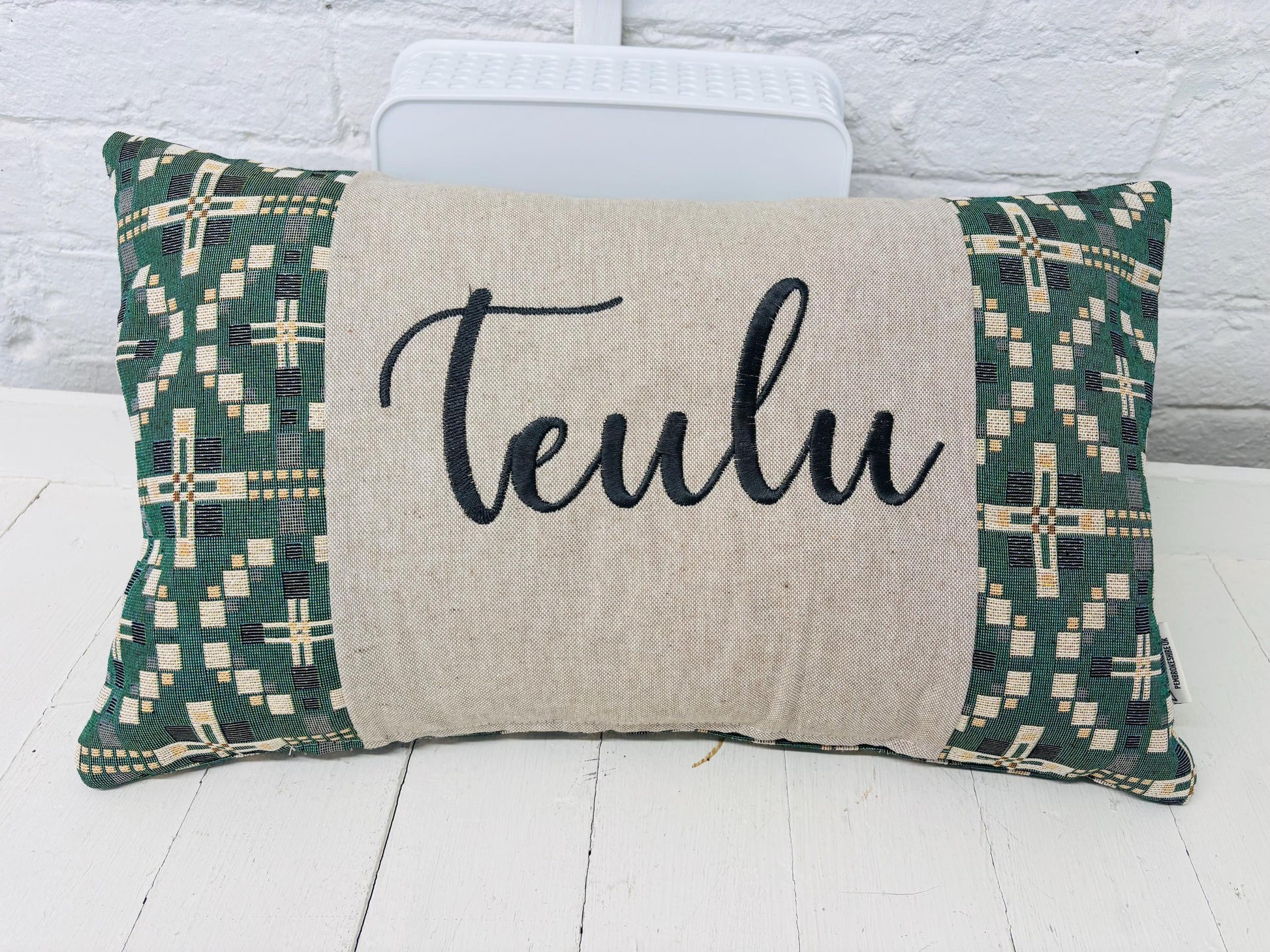Cwtch Vintage Cross Welsh Blanket -Rectangle Cushion
