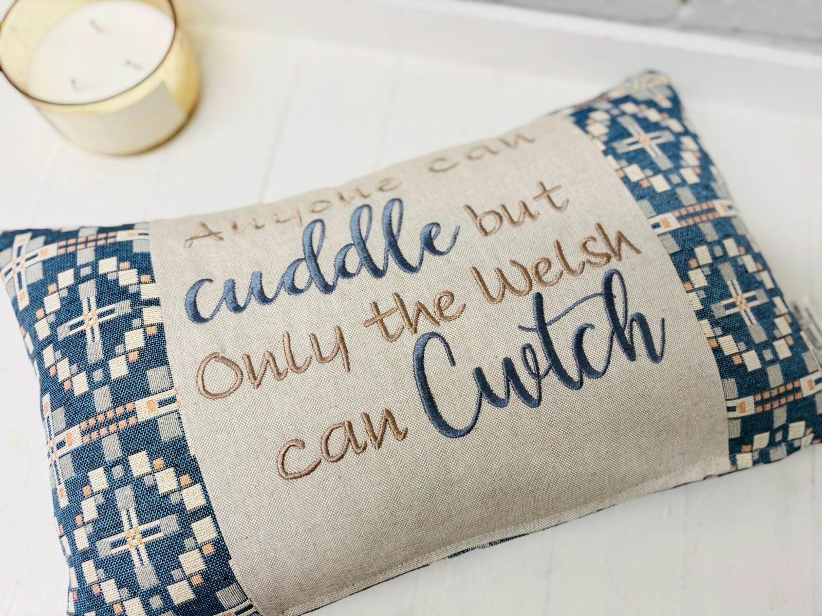 Anyone can Cuddle but only the Welsh can Cwtch Cushio-Vintage Cross Welsh blanket design.