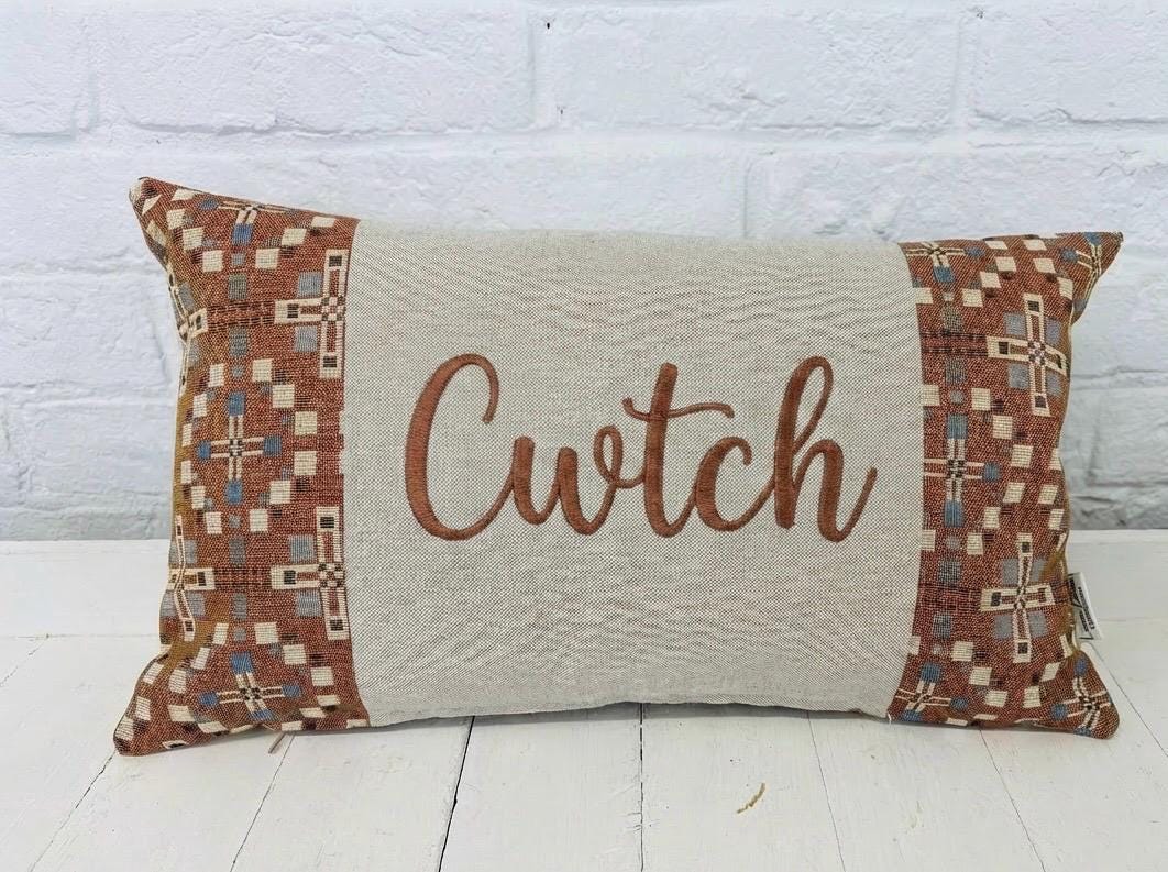 Cwtch Vintage Cross Welsh Blanket -Rectangle Cushion