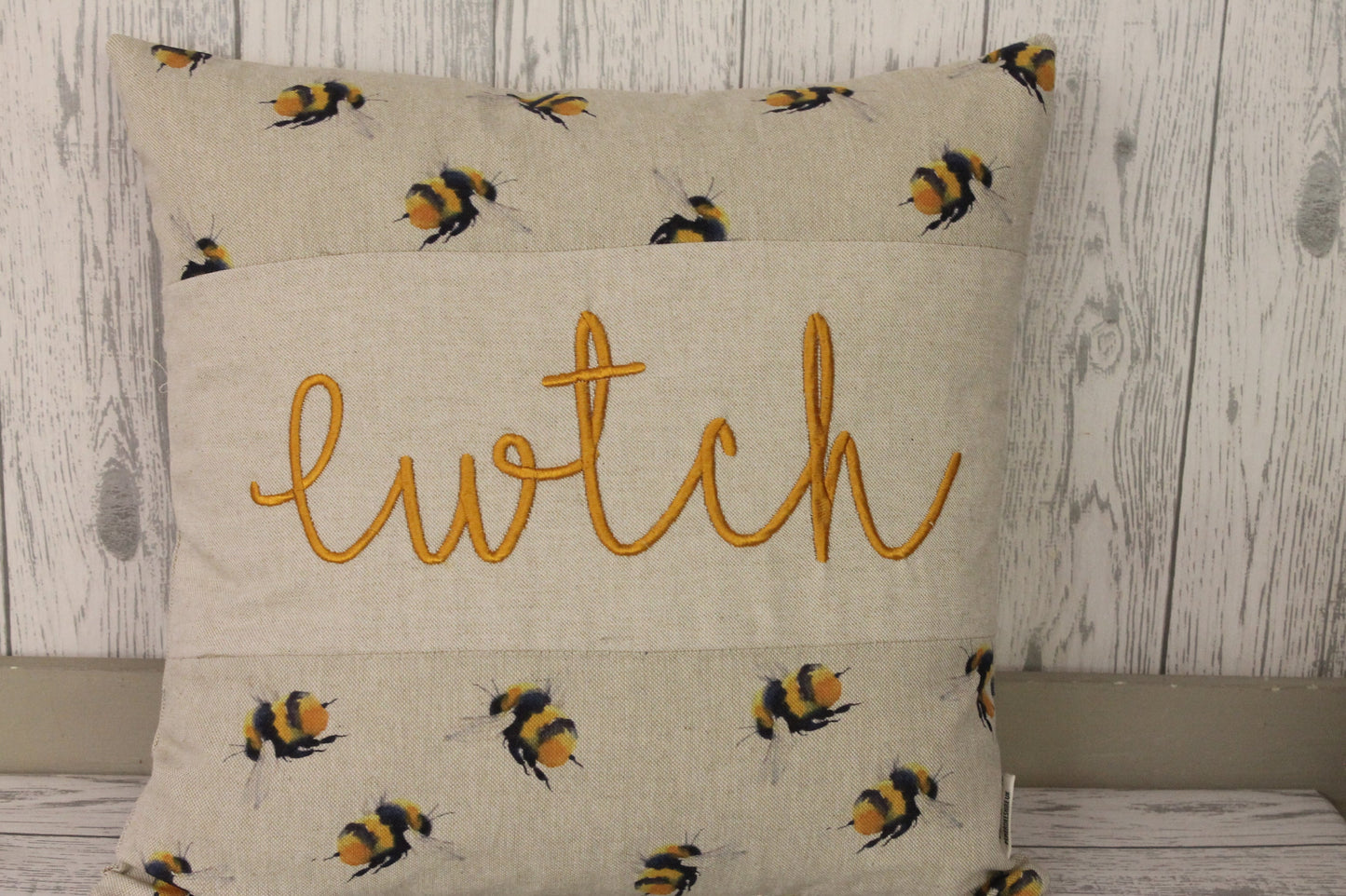 Cwtch Cushion- 16" Bee cwtch Cushion