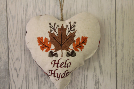 Welsh Helo Hydref Leaf Hanging Heart Decorations