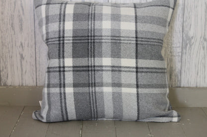 Cwtches and cuddles welsh quotes-16" wool touch fabric panel cushion-Choice of 4 Colours